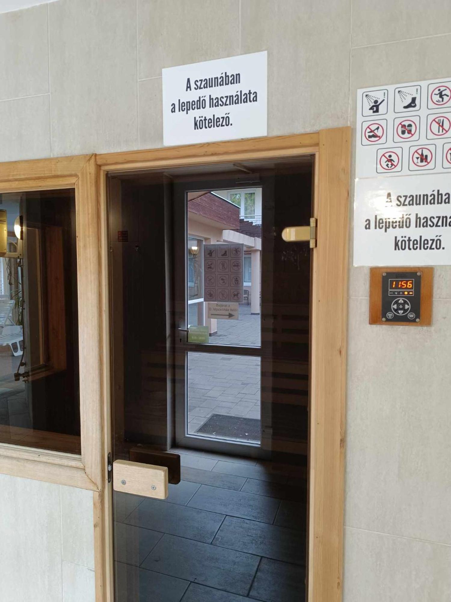 Oazis Wellness Apartman2 Hajduszoboszlo Exterior photo